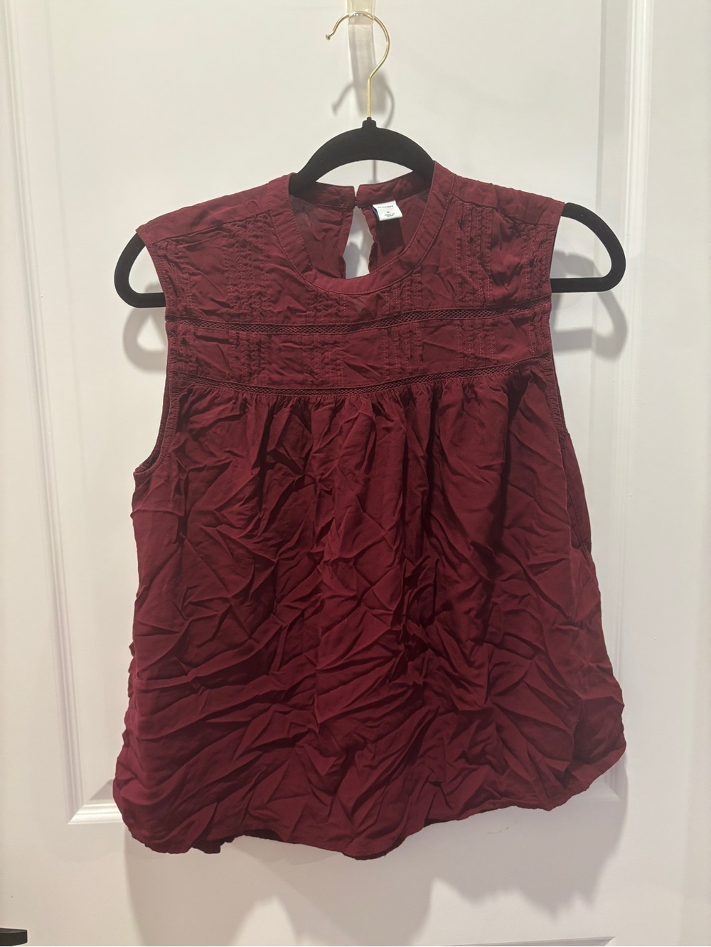Old Navy Embroidered Yoke Sleeveless Camisole - Burgundy